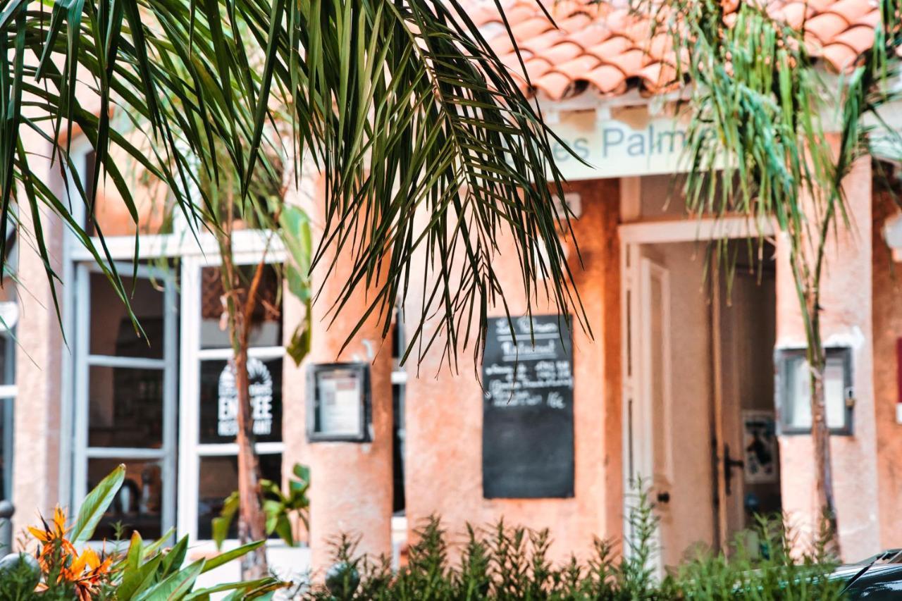 Hotel Les Palmiers Sainte-Maxime Exterior photo