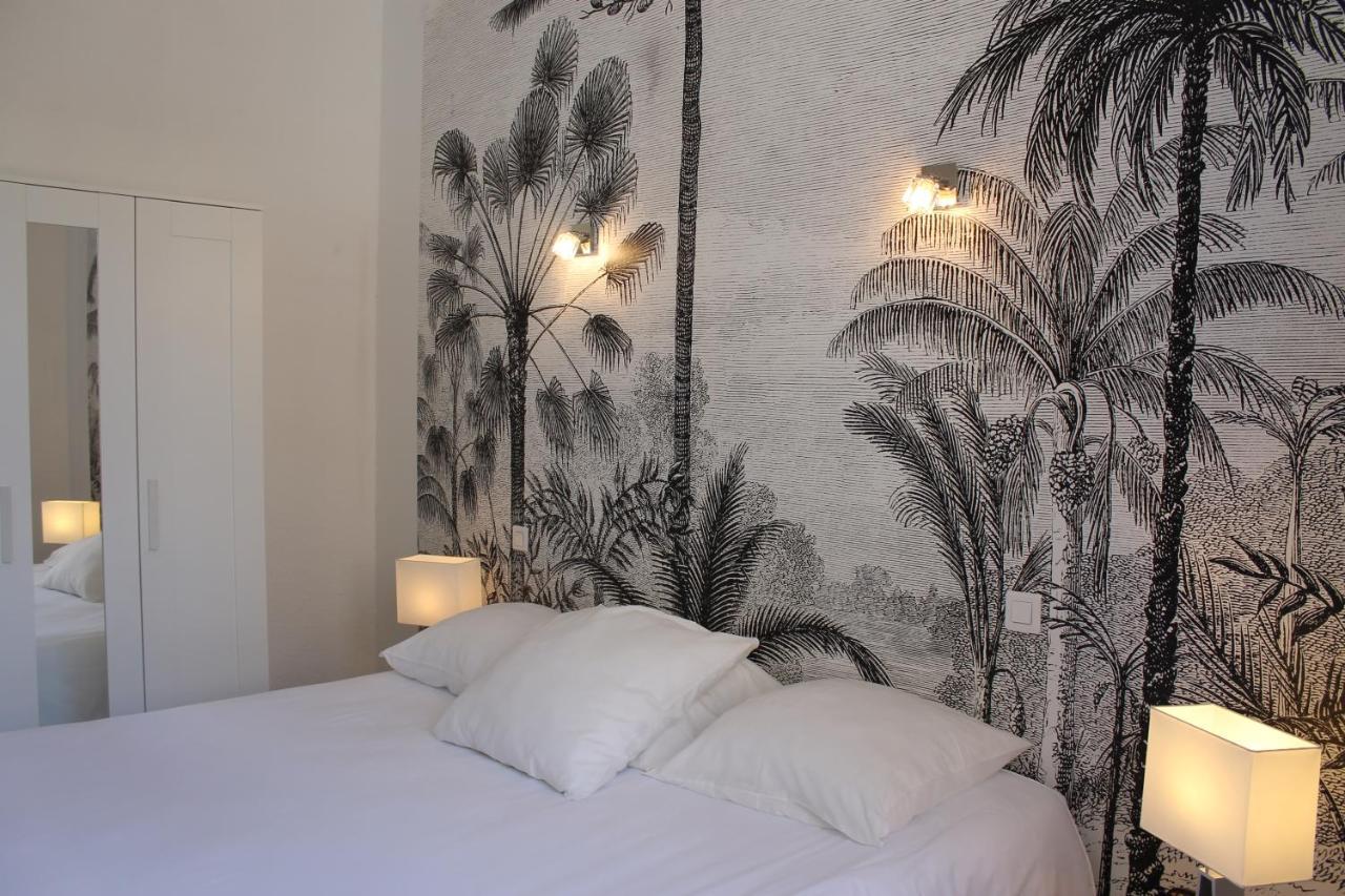 Hotel Les Palmiers Sainte-Maxime Exterior photo