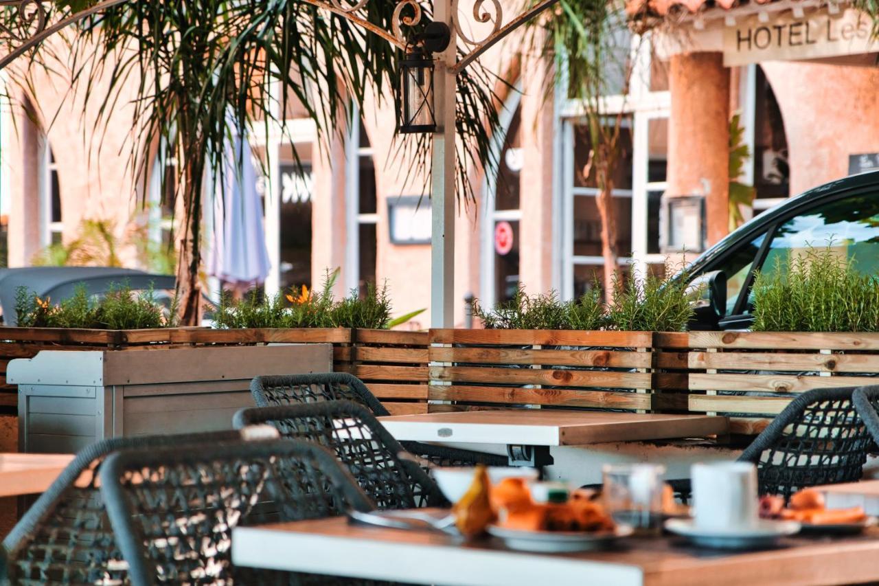 Hotel Les Palmiers Sainte-Maxime Exterior photo